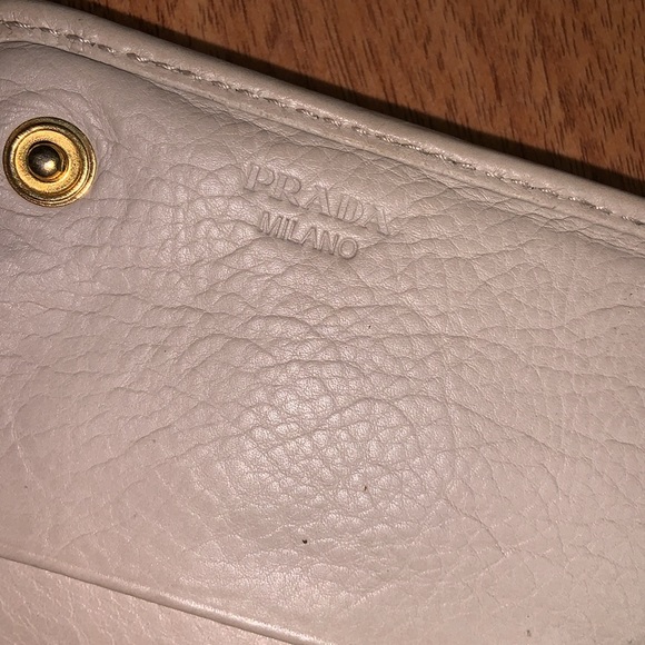 Authentic Prada Soft Calfskin Fiocco Long Wallet with Double Snaps - Picture 7 of 16